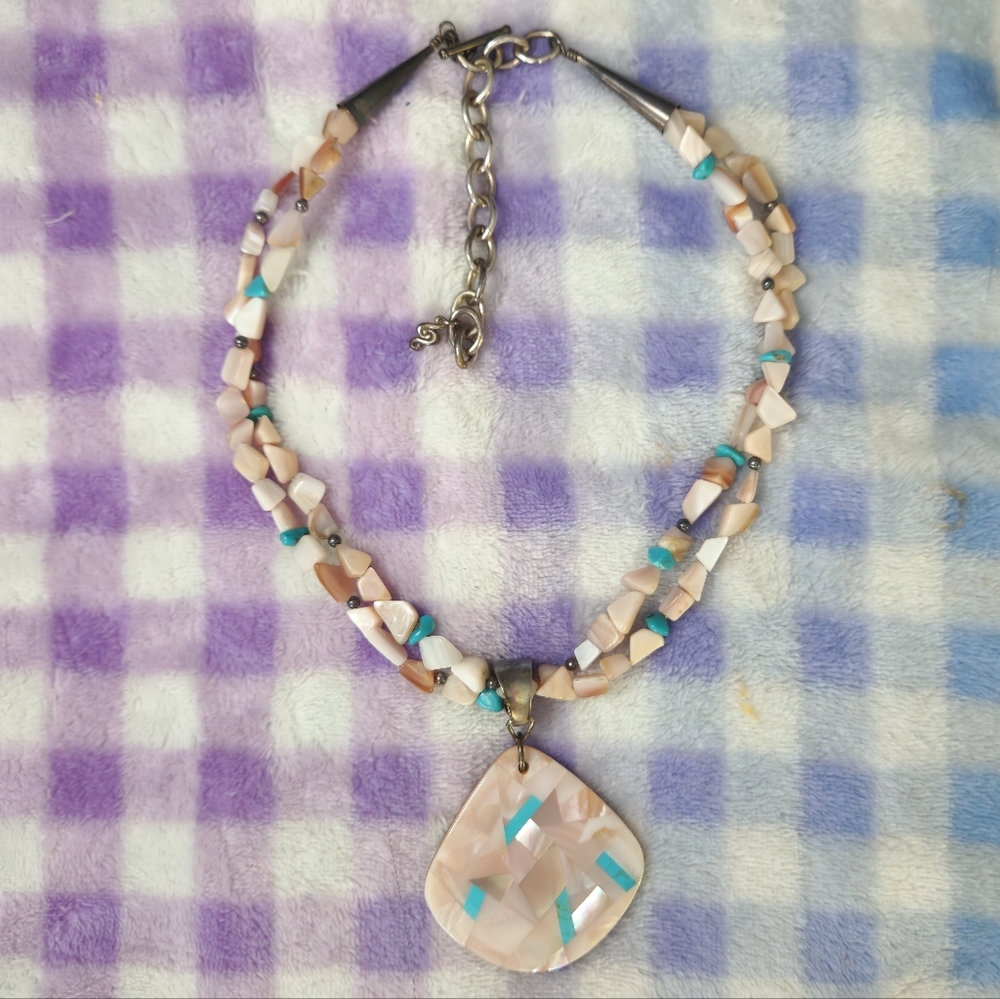 Elegant Multicolor Pearl Shell Necklace